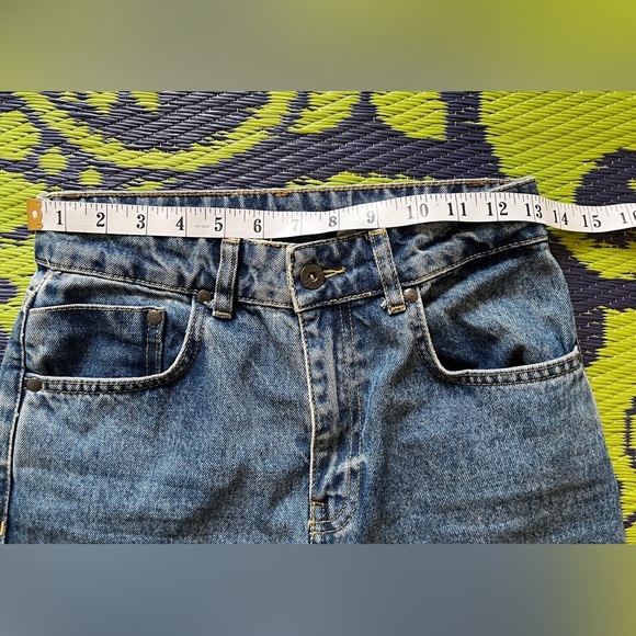 Ragged Priest Jeans High Waisted Wide Leg Raw Hem Size 26 Medium Wash Casual - Picture 9 of 11